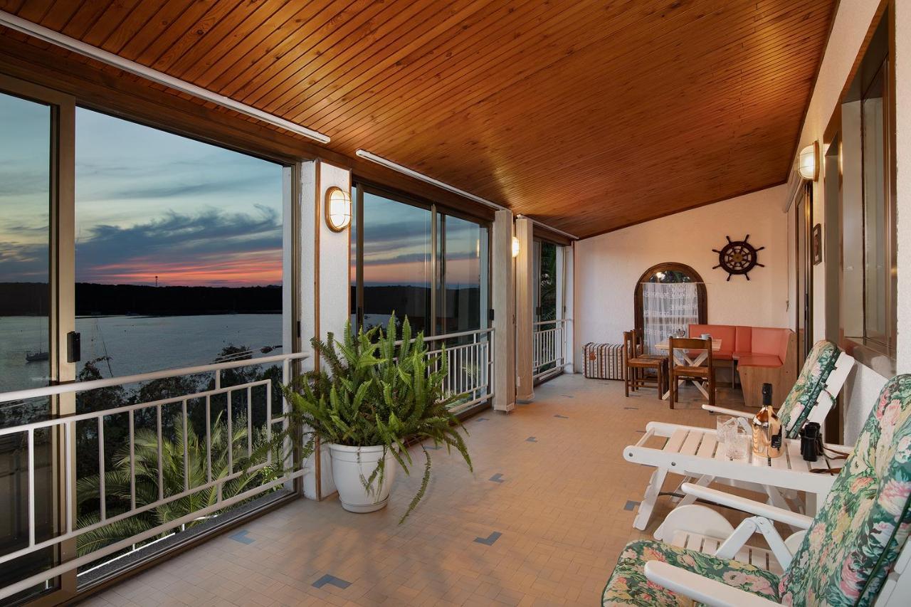 La Casa Ingrid - Couple'S Paradise Banjole Exterior photo